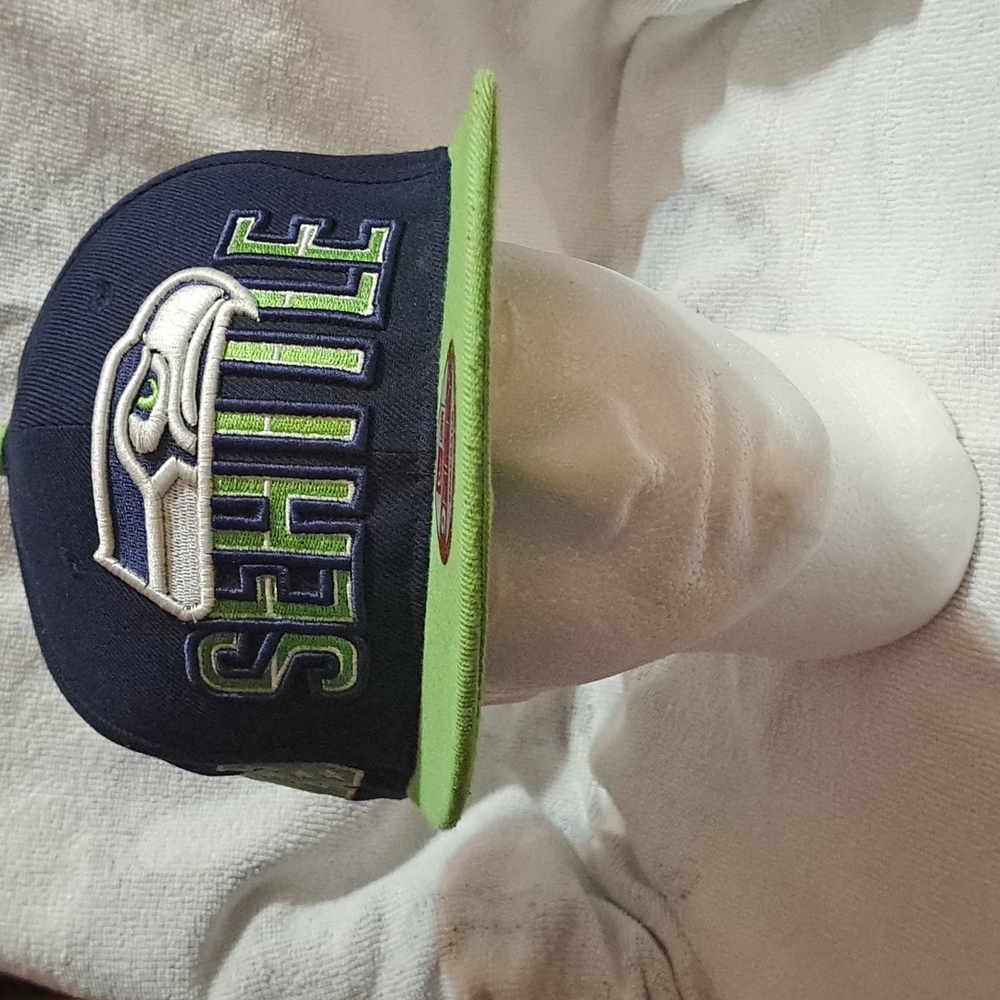 Seattle Seahawks Hat (Hat1) - Picture 1 of 5